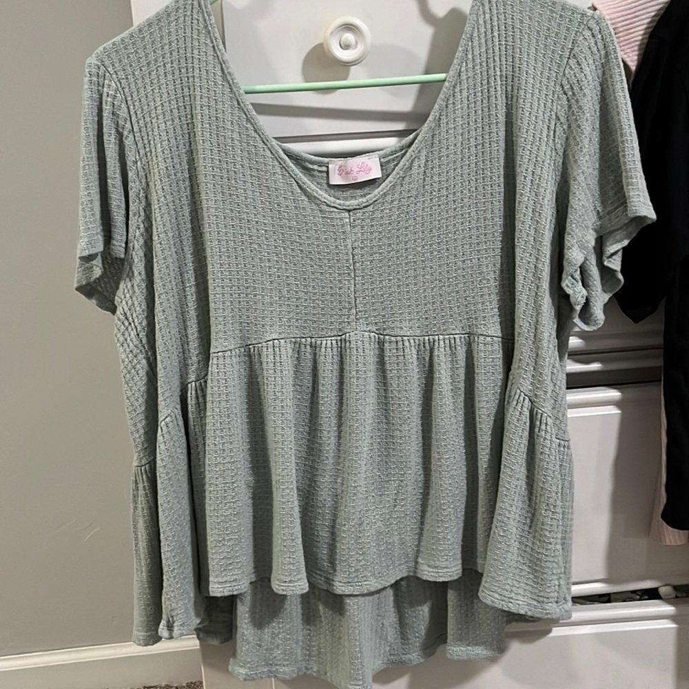 Cute shirt no damage